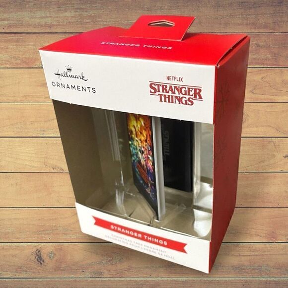 2022 Hallmark STRANGER THINGS VHS Retro Christmas Ornament Netflix Brand New - Picture 2 of 7